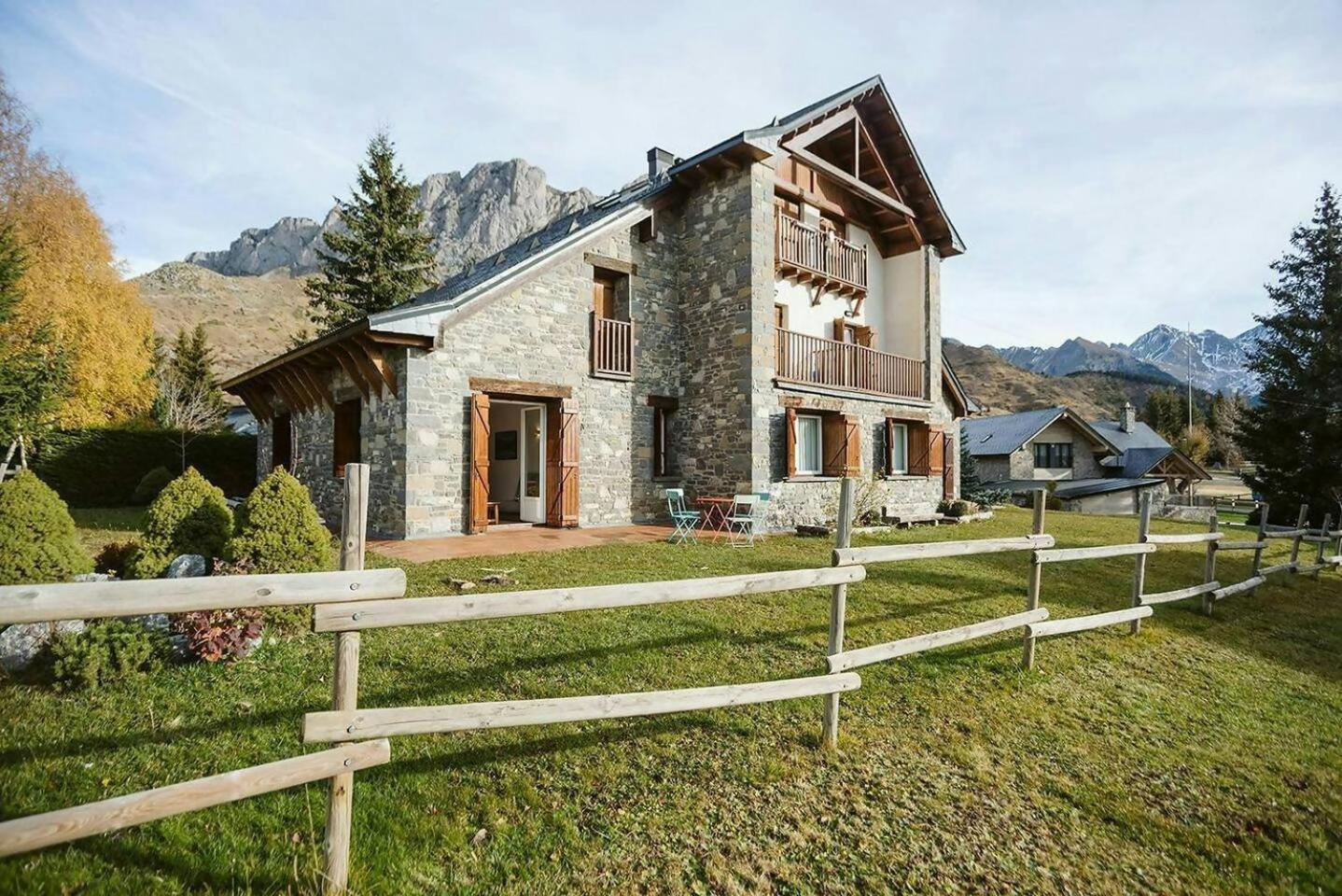 Olympia Tus Mascotas Son Bienvenidas Formigal Zewnętrze zdjęcie